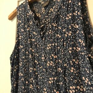 Flowy floral summer sleeveless dress with pockets!
